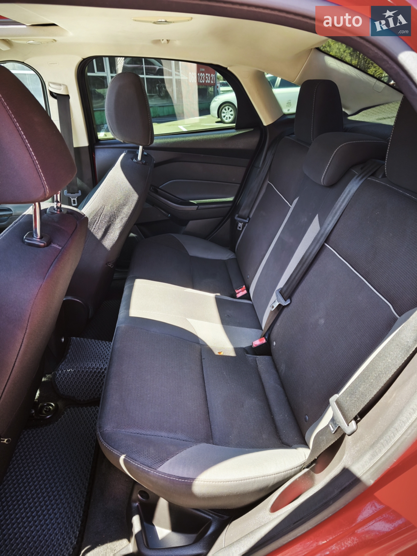 2013 Ford Focus - мініатюра 16