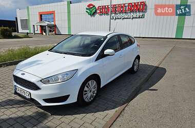 Хэтчбек Ford Focus 2015 в 