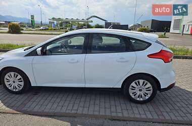 Хэтчбек Ford Focus 2015 в 