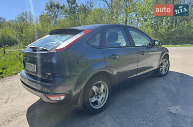 Хетчбек Ford Focus 2010 в 