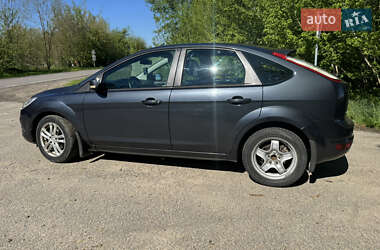 Хетчбек Ford Focus 2010 в 