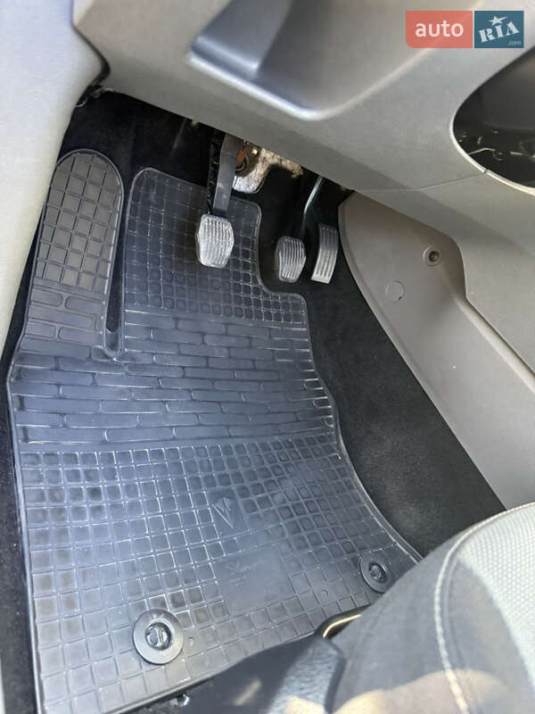 Хэтчбек Ford Focus 2010 в Радивилове