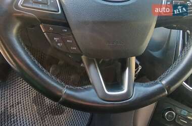 Хэтчбек Ford Focus 2016 в 