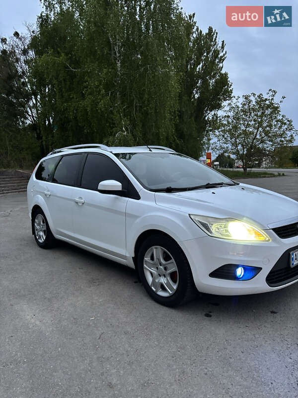 Универсал Ford Focus 2010 в Чуднове