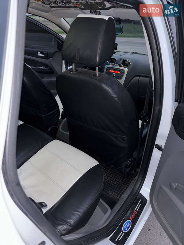 Универсал Ford Focus 2010 в Чуднове