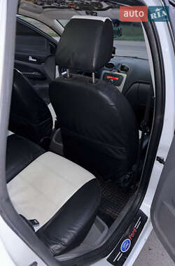 Универсал Ford Focus 2010 в 
