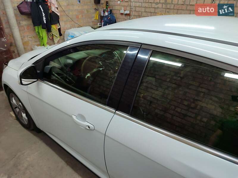 Хетчбек Ford Focus 2013 в Синельниковому