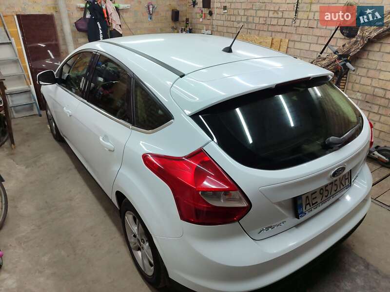 Хетчбек Ford Focus 2013 в Синельниковому