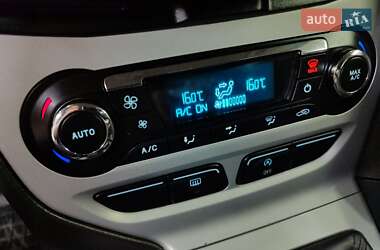 Хетчбек Ford Focus 2013 в 