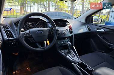 Хэтчбек Ford Focus 2017 в 