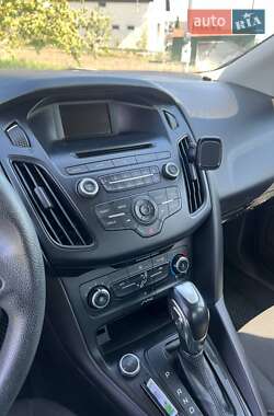 Седан Ford Focus 2015 в Обухове