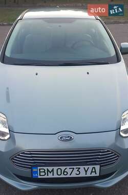 Хэтчбек Ford Focus 2012 в 