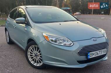 Хэтчбек Ford Focus 2012 в 