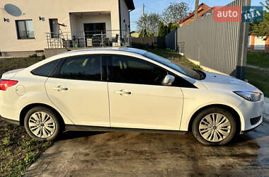 Седан Ford Focus 2016 в 
