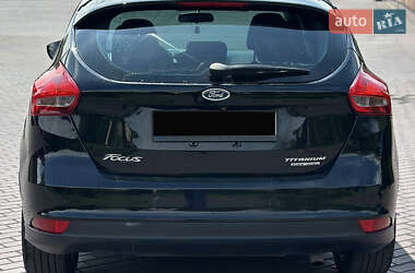 Хетчбек Ford Focus 2015 в 