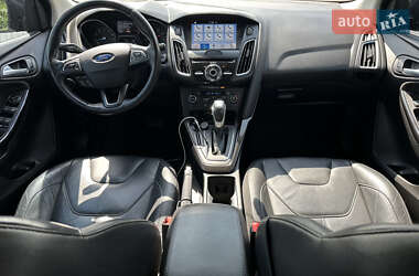 Хетчбек Ford Focus 2015 в 