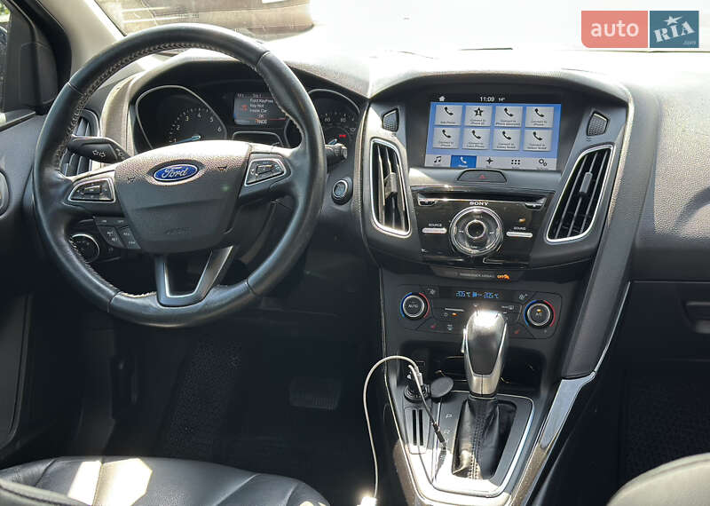 Хэтчбек Ford Focus 2015 в Днепре