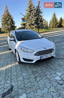 Седан Ford Focus 2015 в 