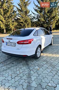 Седан Ford Focus 2015 в 