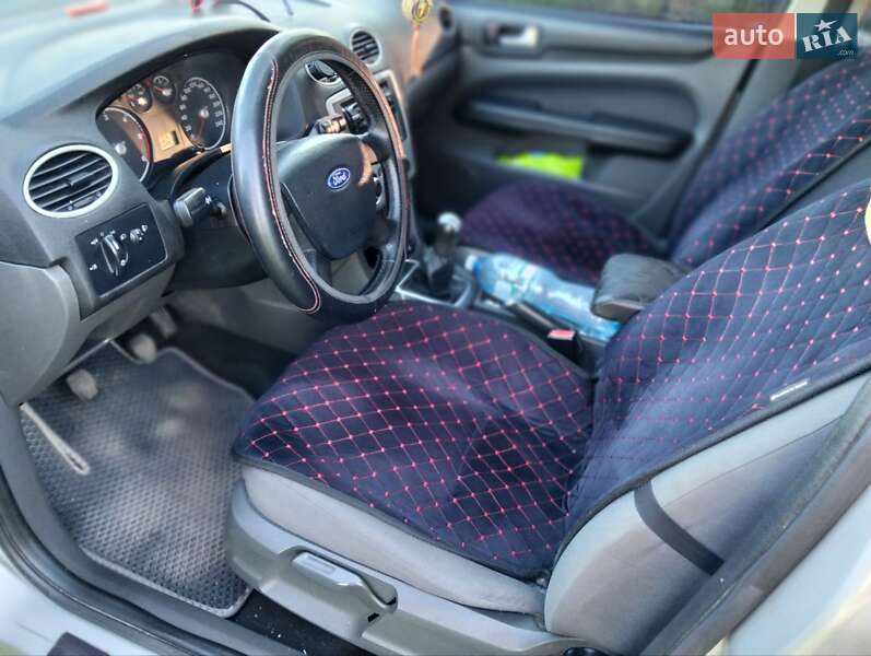 Универсал Ford Focus 2005 в Коростене