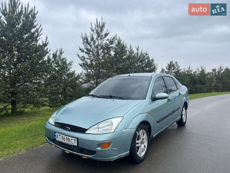 Седан Ford Focus 2001 в Болехове