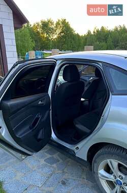 Седан Ford Focus 2012 в 
