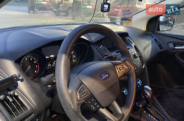 Седан Ford Focus 2015 в 