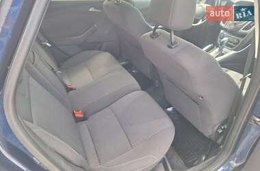 Хэтчбек Ford Focus 2012 в 