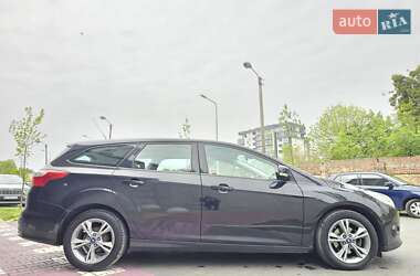 Универсал Ford Focus 2014 в 