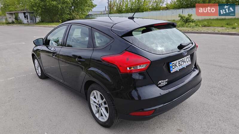 Хэтчбек Ford Focus 2015 в Ровно