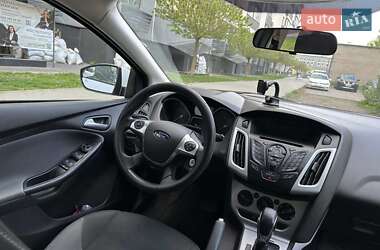 Хэтчбек Ford Focus 2014 в 