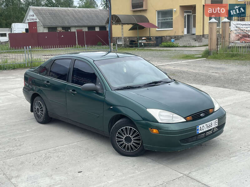 Ford Focus 2000