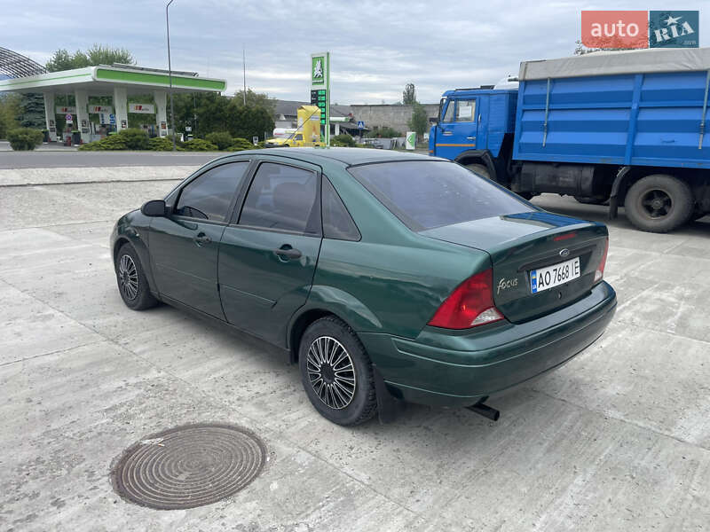 Седан Ford Focus 2000 в Солотвине