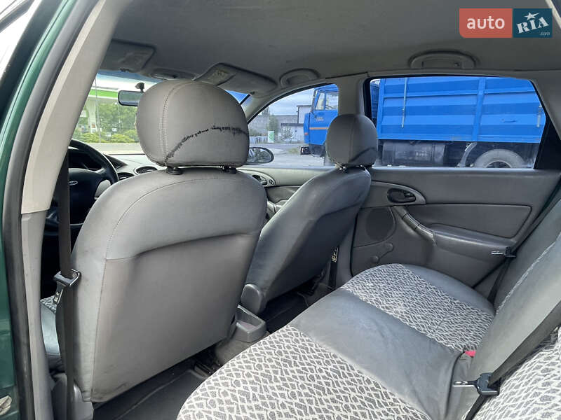 Седан Ford Focus 2000 в Солотвине