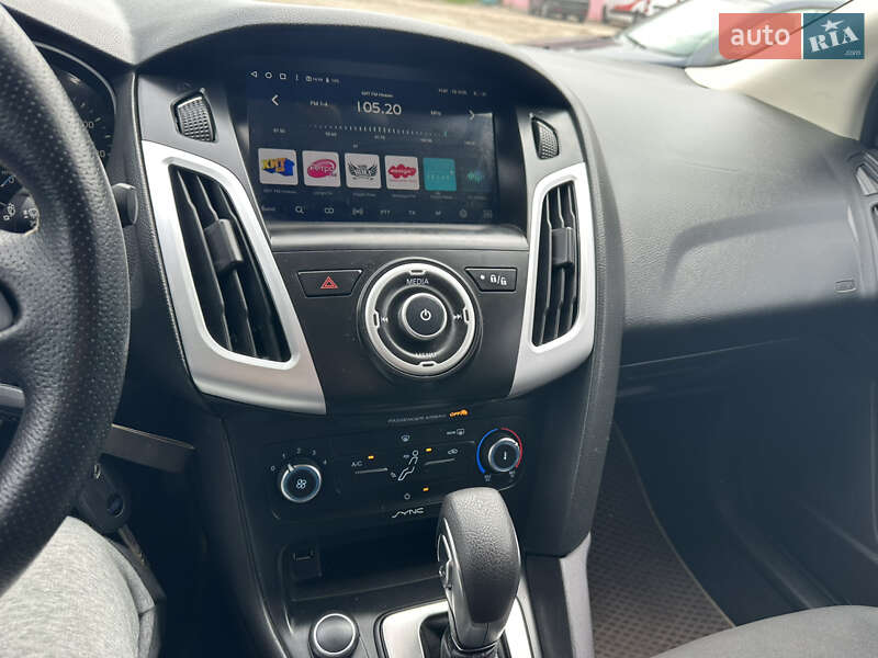 Седан Ford Focus 2015 в Ніжині
