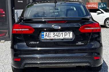 Седан Ford Focus 2015 в 