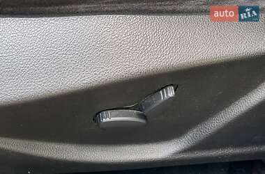Хэтчбек Ford Focus 2012 в 
