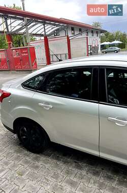 Седан Ford Focus 2013 в 