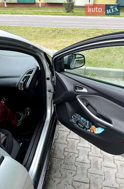 Седан Ford Focus 2013 в 