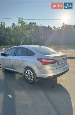 Седан Ford Focus 2013 в 
