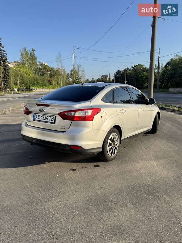 Седан Ford Focus 2013 в Днепре