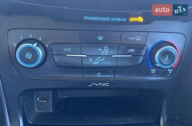 Седан Ford Focus 2016 в 