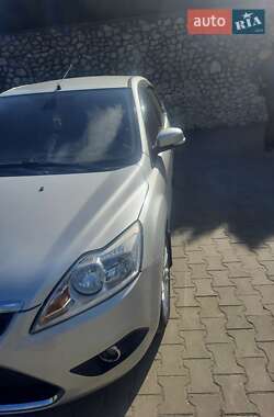 Хэтчбек Ford Focus 2009 в 
