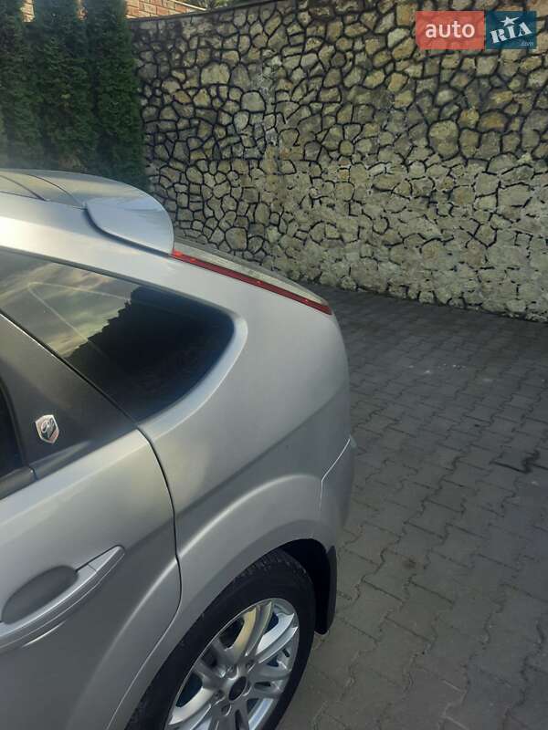 Хэтчбек Ford Focus 2009 в Волочиске
