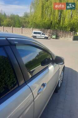 Хэтчбек Ford Focus 2009 в 