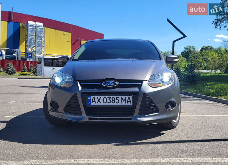 Седан Ford Focus 2013 в 