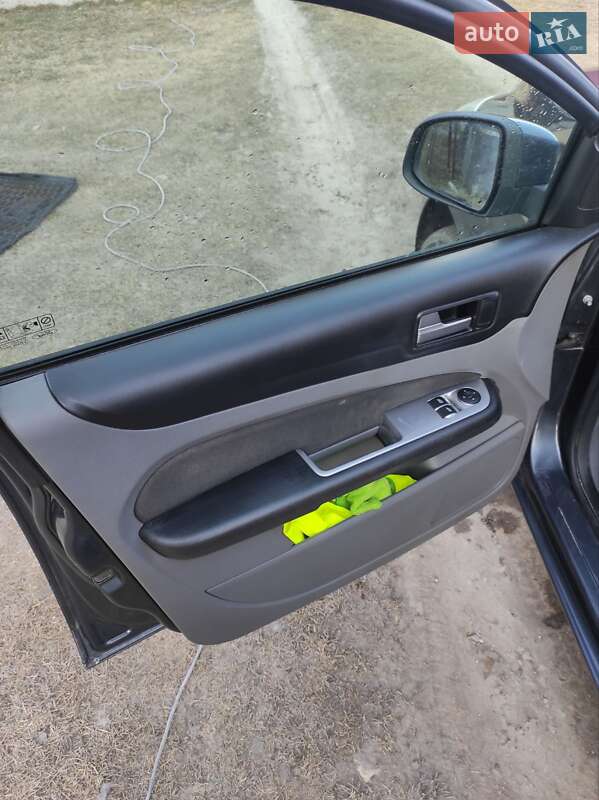 Универсал Ford Focus 2010 в Монастыриске