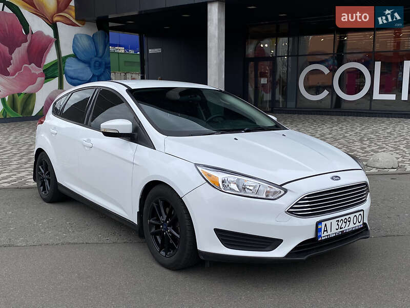 Хетчбек Ford Focus 2016 в 