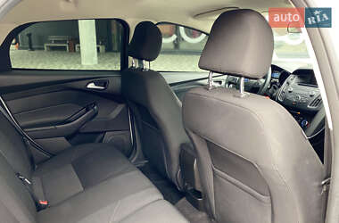 Хетчбек Ford Focus 2016 в 