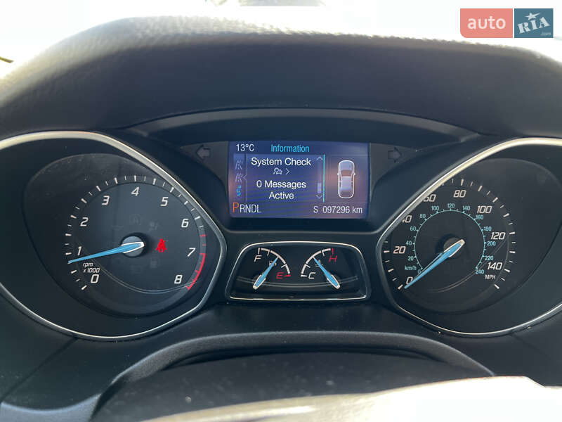 Седан Ford Focus 2014 в Киеве фото 3 Седан Ford Focus 2014 в Киеве